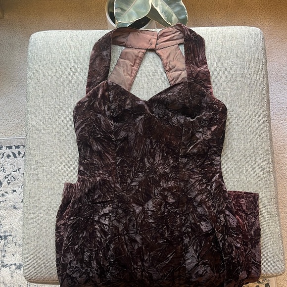 American Vintage Dresses & Skirts - Vintage Crushed Velvet Burgundy Dress with Slit and buttons, Size: 6